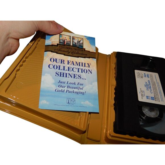 The Indian In The Cupboard vintage VHS in original plastic clamshell case - Picture 3 of 10